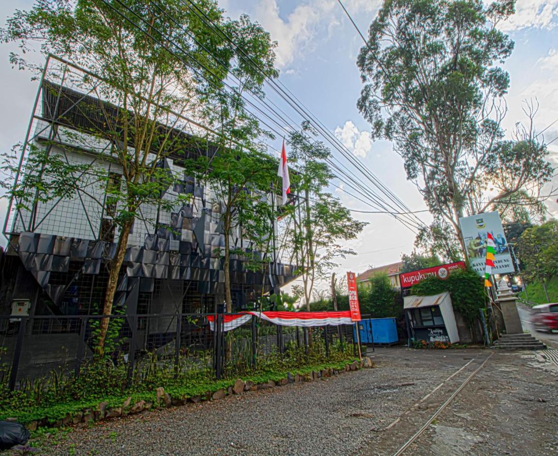 D'Journey Hotel Lembang Buitenkant foto