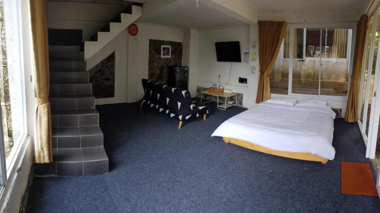 D'Journey Hotel Lembang Buitenkant foto